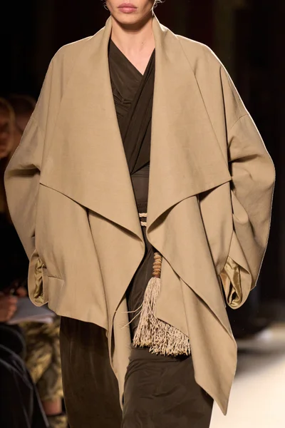 Look 76